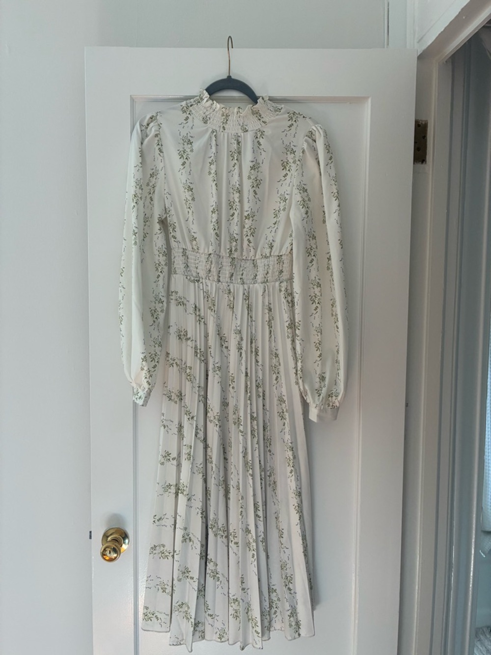 Source Unknown White Maxi Dress with Green Floral Print
